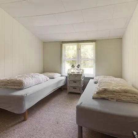 Two-bedroom Holiday In * Hals