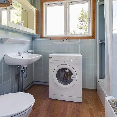 Two-bedroom Holiday In * Hals